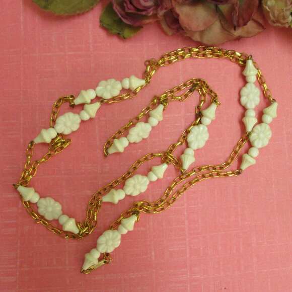 HOBE 53" Floral Milk Glass Gold Chain Convertible Necklace ~ VINTAGE Designer - Picture 2 of 14